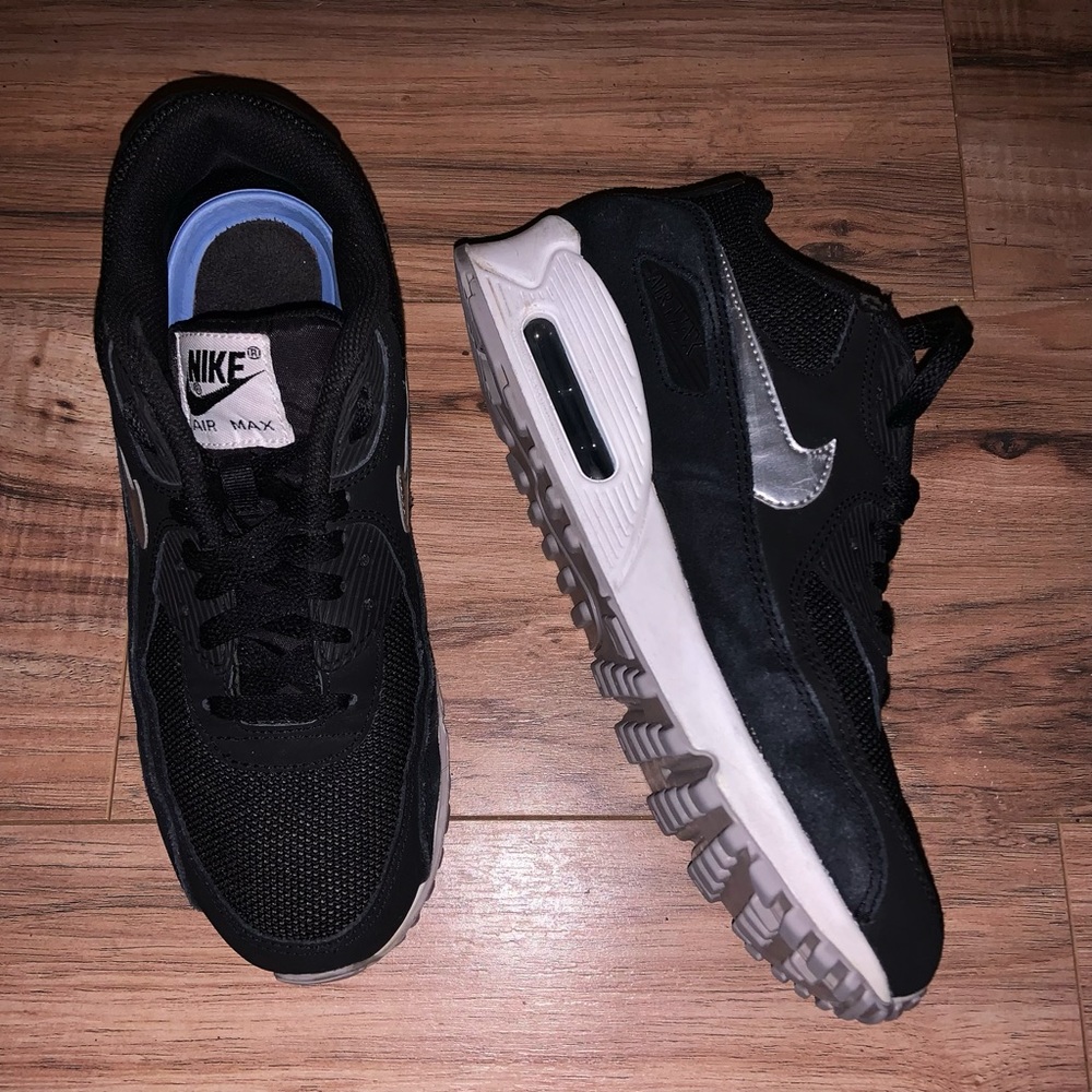 Nike Air Max 90 Essential, Size 7 - Picture 5 of 5